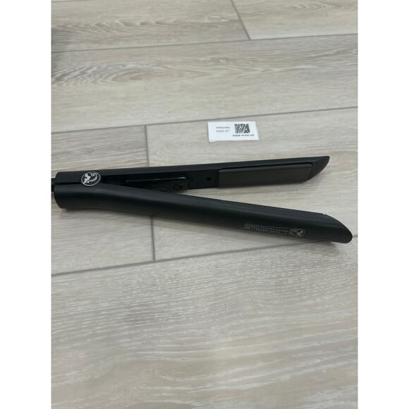 Royale Platinum 1.25” Ceramic Hair Straightener Black - Picture 4 of 4